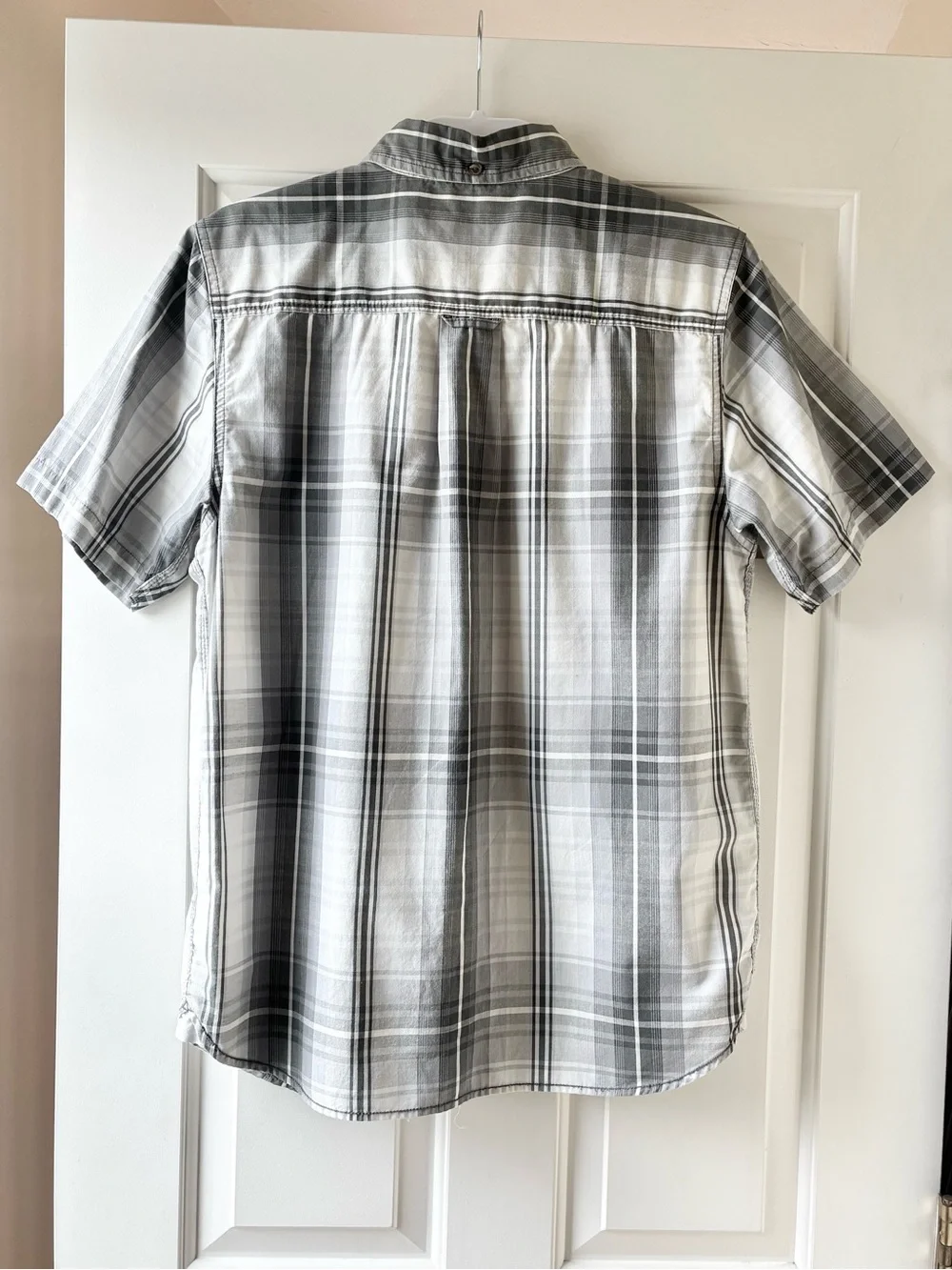 The North Face Men's Button-Up Shirt Short Sleeve Plaid Gray & White Size M